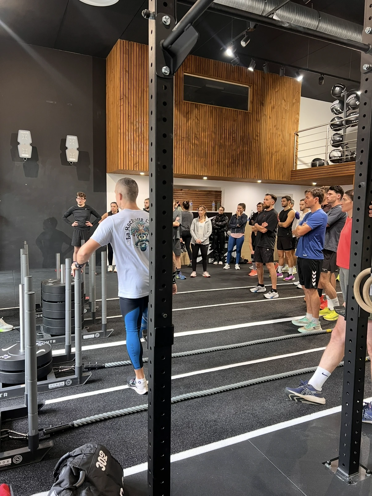 Briefing du coach avec les adhérents de Pornic Hybrid Training