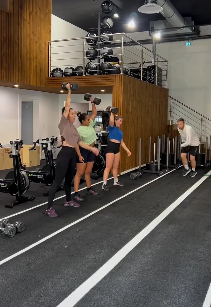 Cours collectif aux haltères à Pornic Hybrid Training